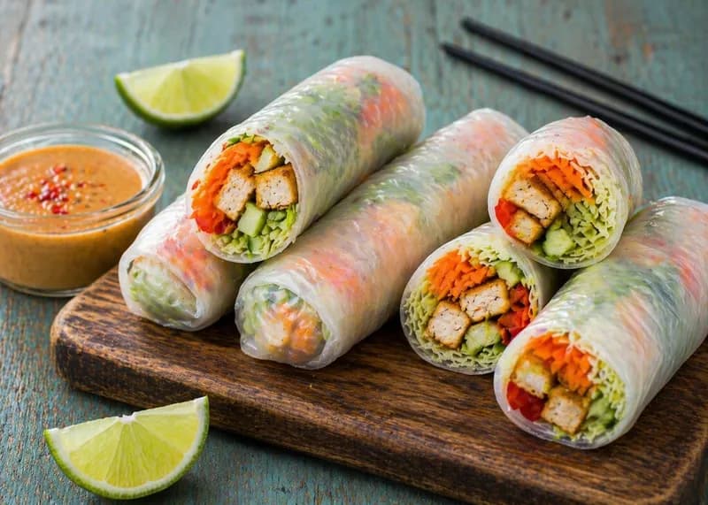 Rispapirruller med tofu